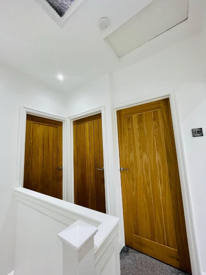 Brand New Modern 3 Bedroom Home Blackpool Ngoại thất bức ảnh